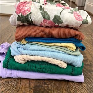 Bundle Set Size Large Tops - 10 Pieces